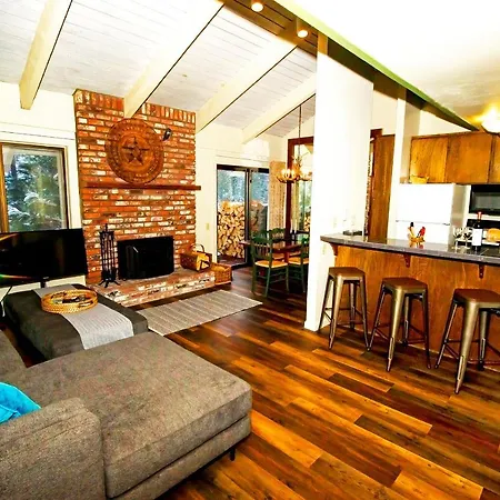 The Mammoth House Villa